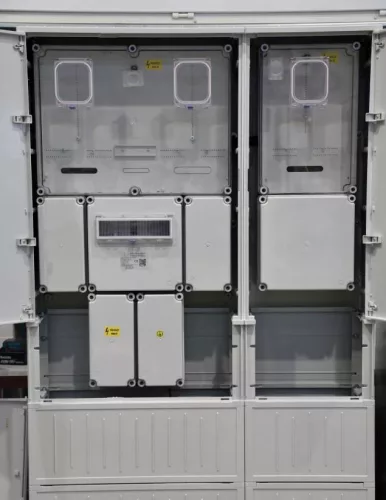 Csatári Plast CSP24.ES149 PVT-K-L Á-V-H Fm-U egy felhasználói helyes M63.80A, V32A és H63.80A mérőszekrény földkábeles, szabadon álló kivitelben, IP65, UV álló, 2015x1065x250mm ( PVT-K-L Á-V-H Fm-U )
