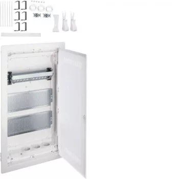   Hager VU36WWH Volta multimédia elosztó 3 soros kivágott műanyag ajtóval falba süllyesztett, 630.5x348x98mm (Fal kivágás 595x314,5x89mm)