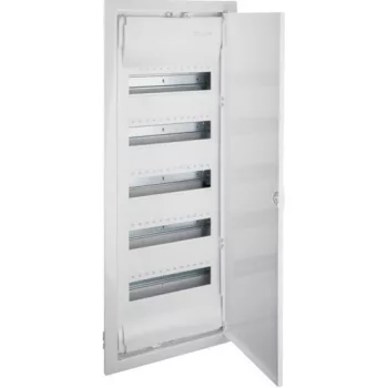   Hager Volta VU60NE Kiselosztó 60 modul, 5 sor, teli fém ajtós, műanyag váz, IP30, süllyesztett, Volta (Hager VU60NE)