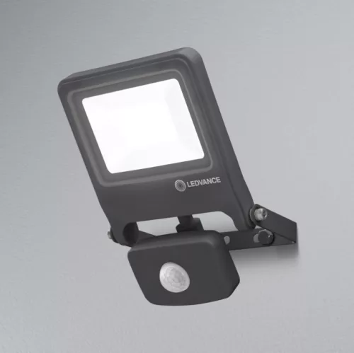 LEDVANCE Endura FLOOD LED fényvető kültéri fehér, szenzoros, 20W, 4000K, IP44, 1700lm
