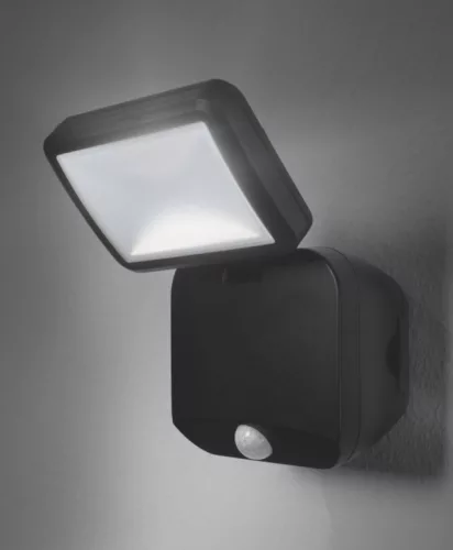 LEDVANCE LED fényvető kültéri fekete, szenzoros, 4W, 4000K, IP54, 260lm, LED modul