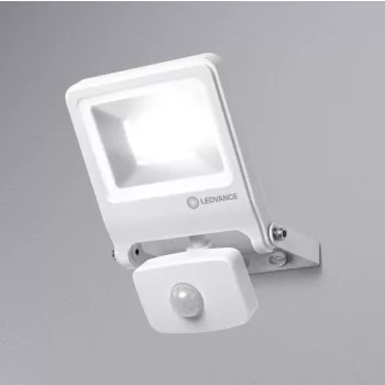 LEDVANCE Endura FLOOD LED fényvető kültéri fehér, szenzoros, 20W, 3000K, IP44, 1700lm