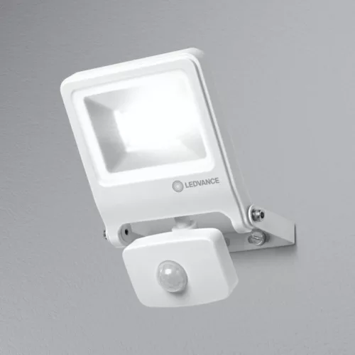 LEDVANCE Endura FLOOD LED fényvető kültéri fehér, szenzoros, 20W, 3000K, IP44, 1700lm