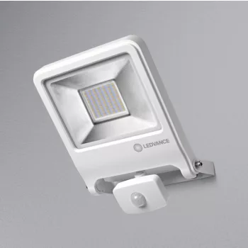 LEDVANCE Endura FLOOD LED fényvető kültéri fehér, szenzoros, 50W, 3000K, IP44, 4500lm