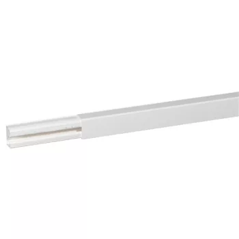   Legrand 030017 DLP mini csatorna 32x20 mm, fedéllel, válaszfal nélkül ( Legrand 030017 )