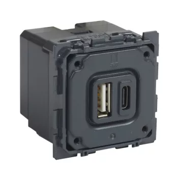   Legrand 067465 Céliane kombinált USB A és C töltőaljzat, 2400 mA ( Legrand 067465 )