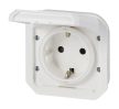 Legrand Plexo 55 069639L vízmentes IP55 csatlakozóaljzat (dugalj) 2P+F csapófedéllel, fehér burkolattal, csavaros vezetékbekötéssel, csapófedéllel, ( szerelhető kivitel ), 16A 250V, Legrand 069639L