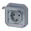 Legrand Plexo 55 069833L vízmentes IP55 csatlakozóaljzat (dugalj) 2P+F csapófedéllel, szürke burkolattal, csavaros vezetékbekötéssel, kerettel, csapófedéllel, süllyesztett kivitel ( összeszerelt ), 16A 250V, Legrand 069833L