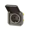 Legrand Plexo 55 069871L vízmentes IP55 csatlakozóaljzat (dugalj) 2P+F csapófedéllel, antracit burkolattal, rugós vezetékbekötéssel, kerettel, csapófedéllel, süllyesztett kivitel ( összeszerelt ), 16A 250V, Legrand 069871L