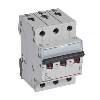   Legrand 403538 TX3 Kismegszakító. 3P, 2A, C karakterisztika, 6kA