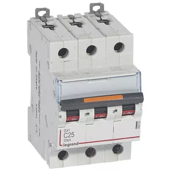   Legrand 409783 DX3 Kismegszakító. 3P, 25A, C karakterisztika, 25kA