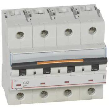   Legrand 409797 DX3 Kismegszakító. 4P, 32A, C karakterisztika, 25kA