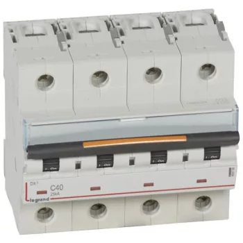   Legrand 409798 DX3 Kismegszakító. 4P, 40A, C karakterisztika, 25kA