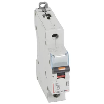   Legrand 409805 DX3 Kismegszakító. 1P, 6A, D karakterisztika, 25kA