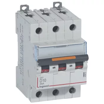   Legrand 409832 DX3 Kismegszakító. 3P, 10A, D karakterisztika, 25kA