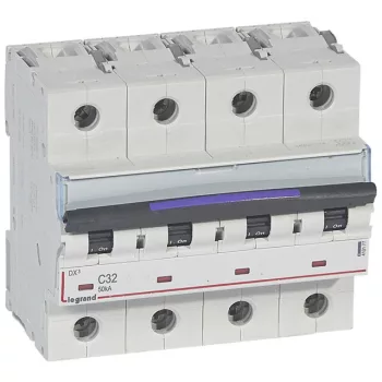   Legrand 410177 DX3 Kismegszakító. 4P, 32A, C karakterisztika, 50kA