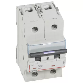   Legrand 410203 DX3 Kismegszakító. 2P, 32A, D karakterisztika, 50kA
