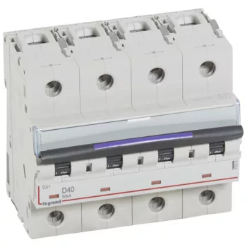   Legrand 410230 DX3 Kismegszakító. 4P, 40A, D karakterisztika, 50kA