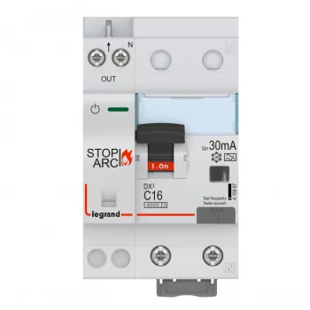   Legrand 415967 DX3 Stop Arc Íveszárlat érzékelő kombinált áram-védőkapcsoló C16 10000A alsó betáp BIC ( Legrand 415967 )