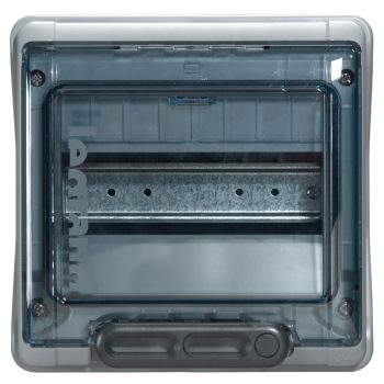   Legrand 601978 Plexo3 védett elosztó 8 modul, 1 sor, átlátszó ajtóval, IP65, PE és N sínnel, falon kívüli, 200x200x116mm