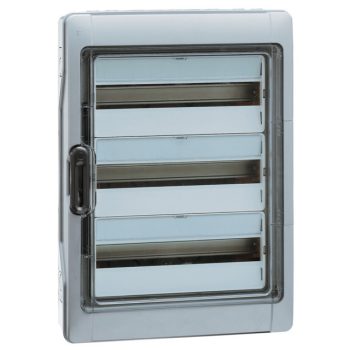   Legrand 601983 Plexo3 védett elosztó 36 modul, 3 sor, átlátszó ajtóval, IP65, PE és N sínnel, falon kívüli, 622x340x161mm