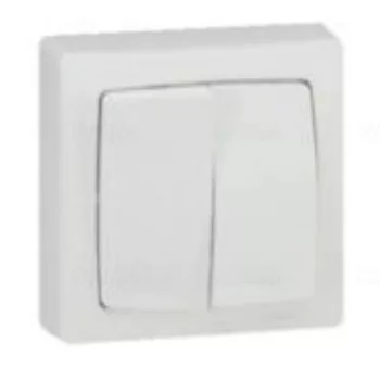   Legrand 696002 Oteo falonkívüli csillárkapcsoló, kerettel, fehér ( Legrand 696002 )
