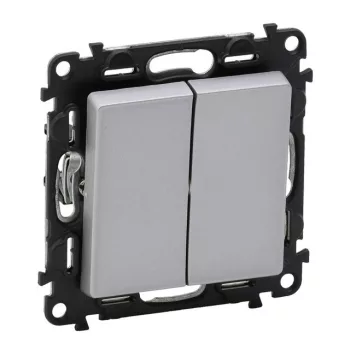 Legrand Valena Life 752318 dupla váltónyomó (N106+6), 10 A, IP20, alumínium, süllyesztett