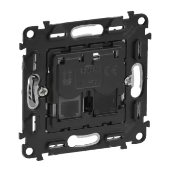 Legrand Valena InMatic 753032 RJ45 aljzat, IP21, süllyesztett
