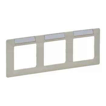   Legrand Valena Life 754053 3-as elefántcsont keret függőleges és vízszintes elhelyezéssel cimketartóval (Legrand 754053)