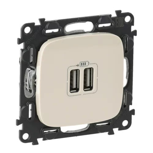 Legrand Valena Allure 754996 USB töltőaljzat, IP40, elefántcsont, süllyesztett