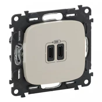   Legrand 755346 Valena Allure Töltőaljzat Kettős USB C-típusú csatlakozóval, 5V–3A–15W, Túlfesz-védelem >1kW, Class II SELV, Elefántcsont ( Legrand 755346 )