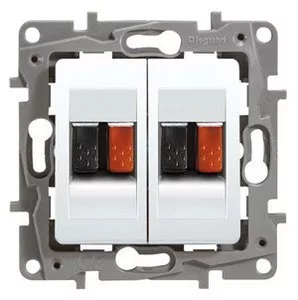 Legrand Niloé 764581 hangszóró-csatlakozóaljzat, IP31, fehér, süllyesztett