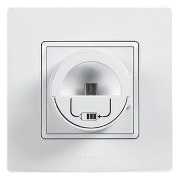   Legrand Niloé 764596 Micro USB dokkoló, USB töltőaljzattal (2400 mA 5V) fehér burkolattal, keret nélkül, süllyesztett (Legrand 764596)