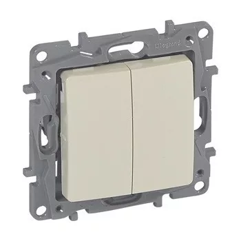 Legrand Niloé 764608 dupla váltónyomó (N106+6), 6 A, IP20, fehér, süllyesztett