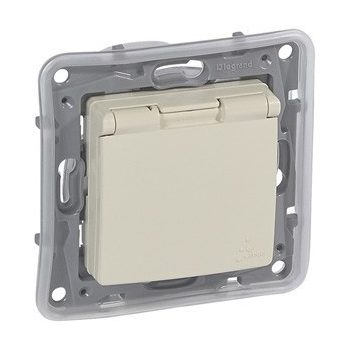   Legrand Niloé 764647 földelt csatlakozóaljzat (dugalj) gyermekvédelemmel csapófedéllel 2P+F bézs burkolattal keret nélkül, süllyesztett, IP44 vízmentes, 16A 250V (Legrand 764647)