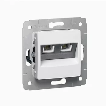  Legrand 773640 Cariva LCS2 RJ11/RJ45 Cat6 UTP aljzat keret nélkül fehér ( Legrand 773640 )