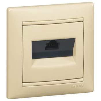   Legrand Valena 774146 Informatikai csatlakozóaljzat 1xRJ45 Cat6 UTP elefántcsont burkolattal keret nélkül (Legrand 774146)