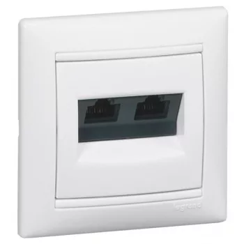   Legrand Valena 774231 Informatikai csatlakozóaljzat 2xRJ45 Cat5e UTP fehér burkolattal keret nélkül (Legrand 774231)