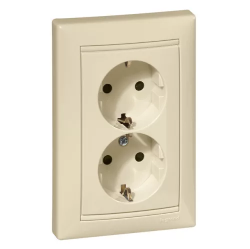 Legrand Valena 774371 kettős dugalj 2x2P+F, 16 A, IP20, elefántcsont, süllyesztett