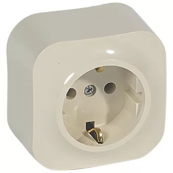 Legrand Forix 782441 földelt dugalj 2P+F, 16 A, IP20, bézs, falon kívüli