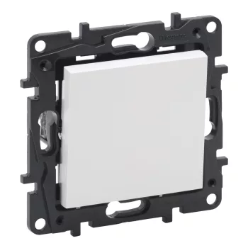 Legrand Niloé Step 863101 Egypólusú kapcsoló (101), 10 A, IP20, fehér, süllyesztett