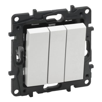  Legrand Niloé Step 863103 hármas egypólusú kapcsoló, 10AX, fehér (Legrand 863103)
