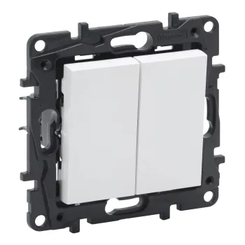 Legrand Niloé Step 863112 Kettős nyomó, 6 A, IP00, fehér, süllyesztett