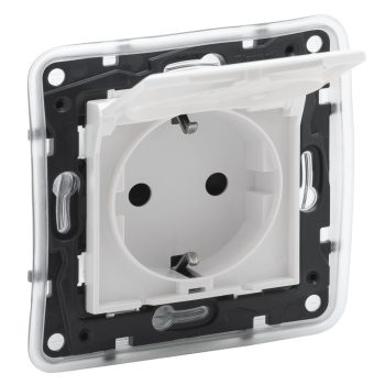   Legrand Niloé Step 863123 2P+F csatlakozóaljzat (rugós /, biztonsági zsaluval, IP44, fehér (Legrand 863123 / 863123B)