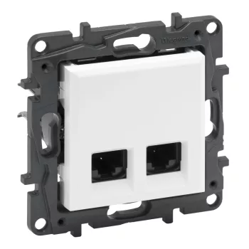 Legrand Niloé Step 863164 RJ45 aljzat, IP20, fehér, süllyesztett