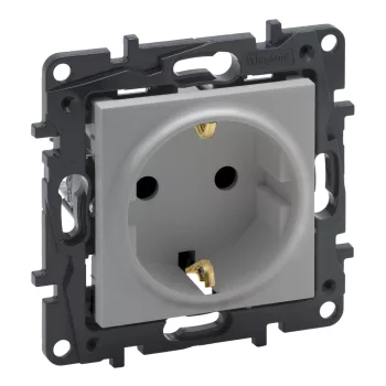 Legrand Niloé Step 863320 földelt dugalj 2P+F, 16 A, IP20, alumínium, süllyesztett