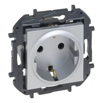 Legrand Niloé Step 863321B 2P+F csatlakozóaljzat (csavaros), biztonsági zsaluval, 16 A