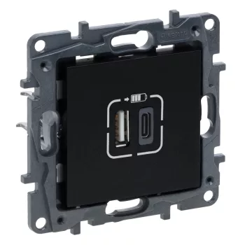 Legrand Niloé Step 863540 USB töltőaljzat, 3 A, IP40, fekete, süllyesztett