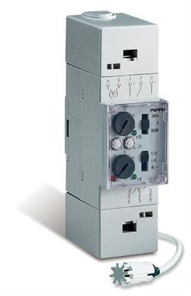 Perry Electric 1TMTE082 Ipari elektronikus termosztát, két hőmérsékletszint független vezérléséhez, ( +5 … +30 °C ) - 2 modulos, szenzor tartozék, 16A