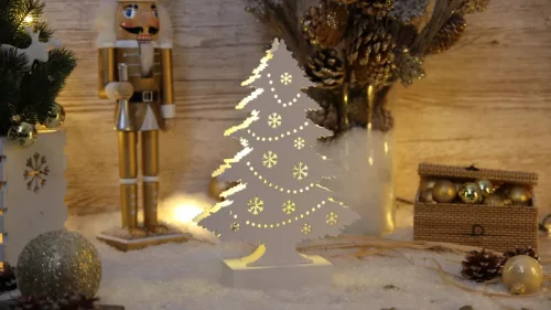 Tracon CHRTRWW7WW LED karácsonyi fenyő, fehér, fa, elemes Timer 6+18h,7LED, meleg fehér ( 3000K ) színhőmérséklettel, 2xAA ( CHRTRWW7WW )